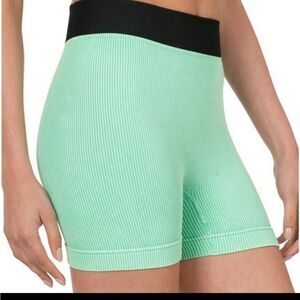 Zenana Ribbed Bicolor Shorts